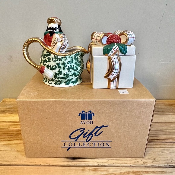 Avon St Nicholas Sugar And Creamer Ceramic Set - Picture 1 of 9